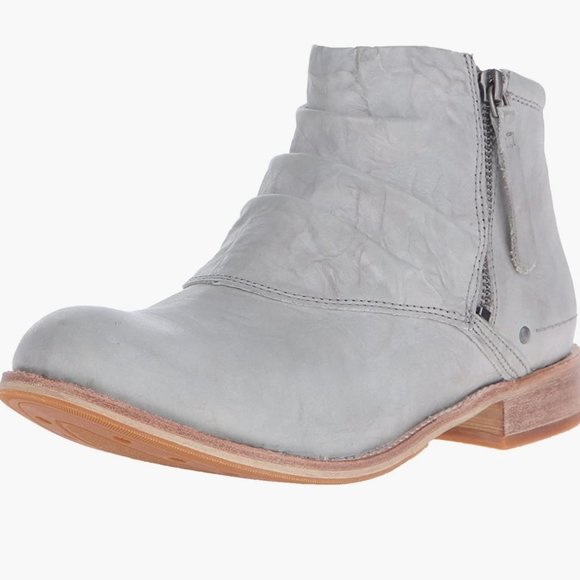 NEW!!! Out of stock Catepillar Boot - Picture 1 of 11